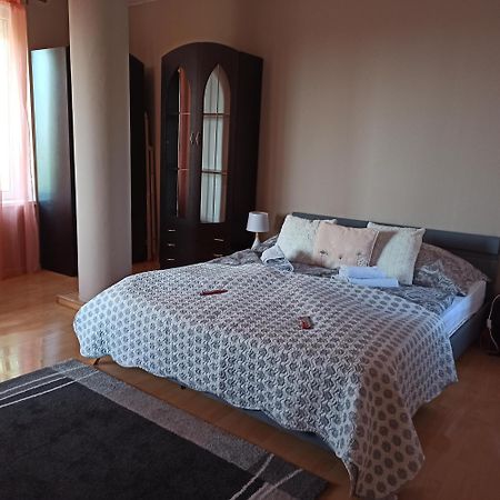 Peppy Apartment & Pool Балатонфюред Номер фото